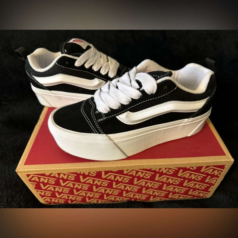 VANS Knu Stacked